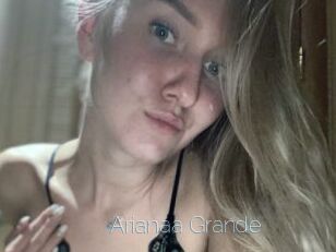 Arianaa_Grande