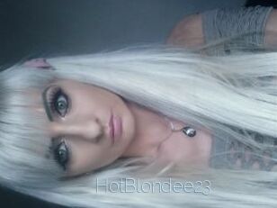 HotBlondee23